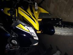 YAMAHA R15 V3